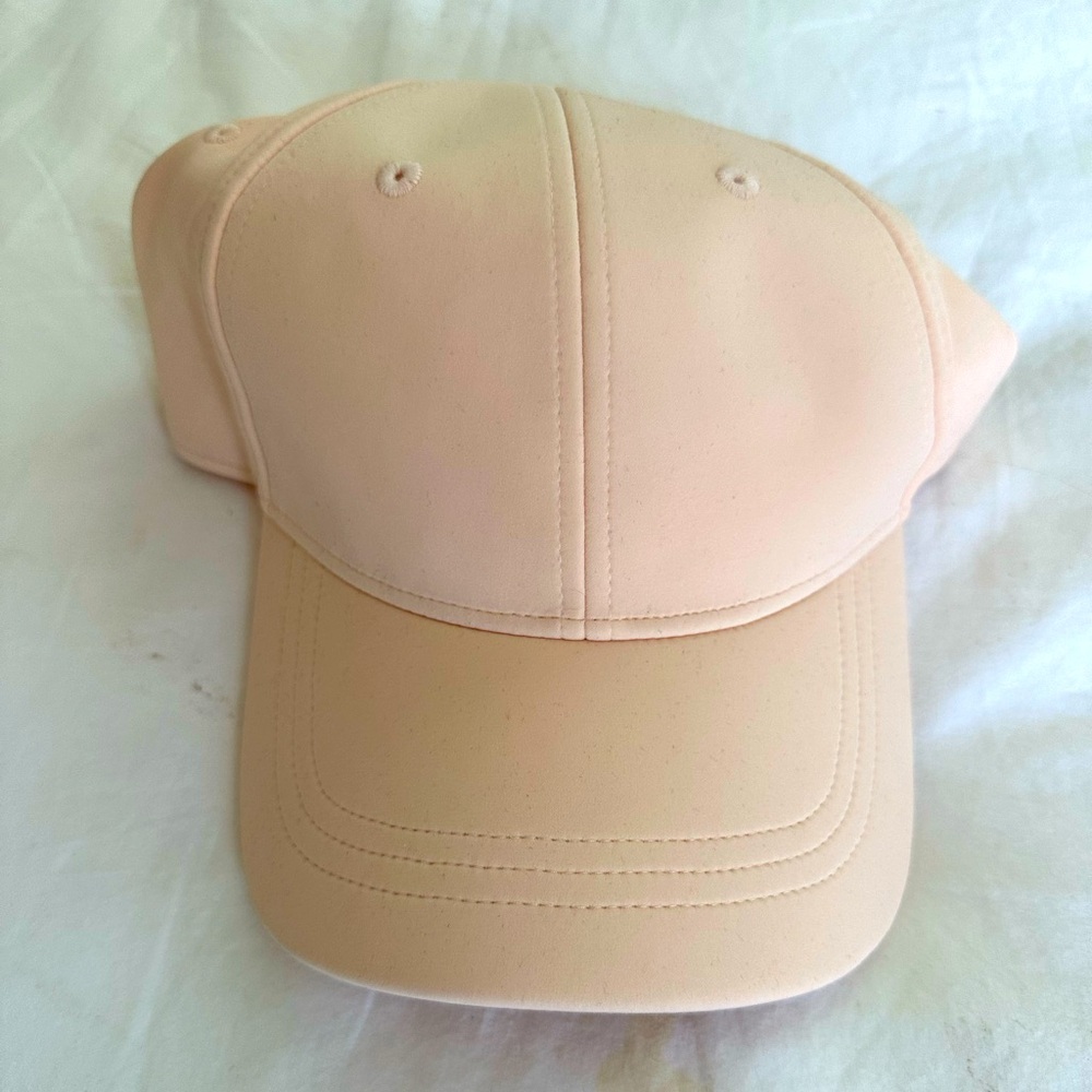 NWT Lululemon Baller hat, pink